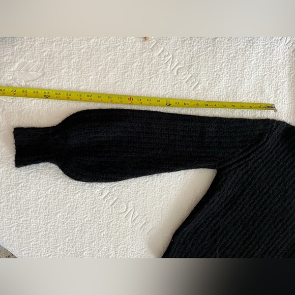 SOLD Reformation Black Sweater Size S - Picture 7 of 9